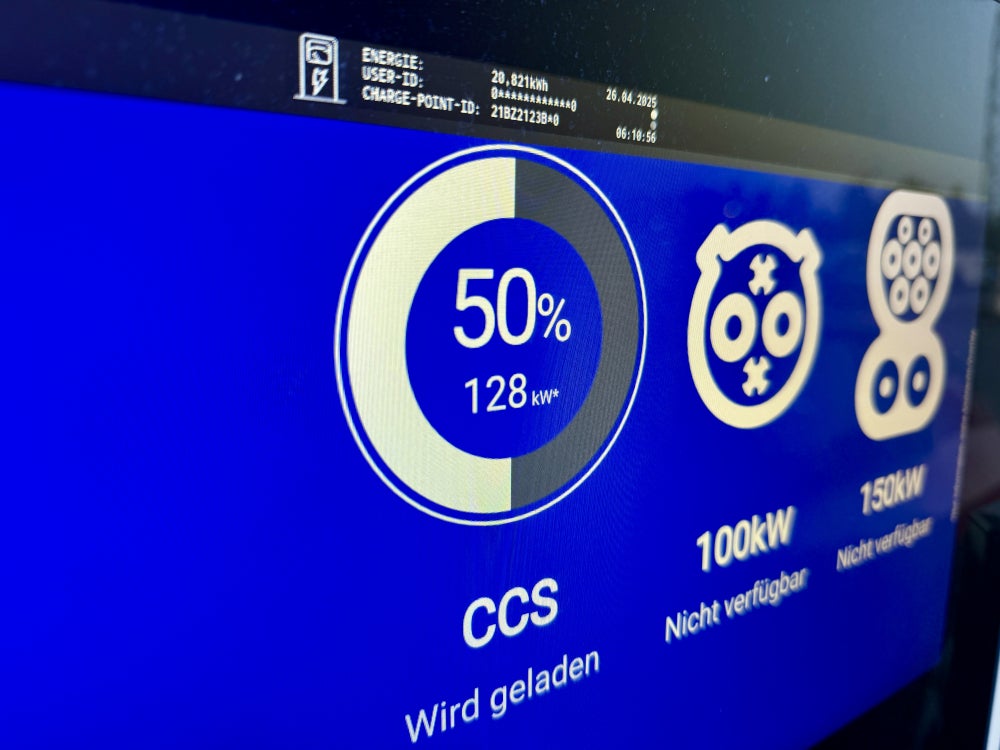Anzeige zur Ladeleistung des Kia EV3.