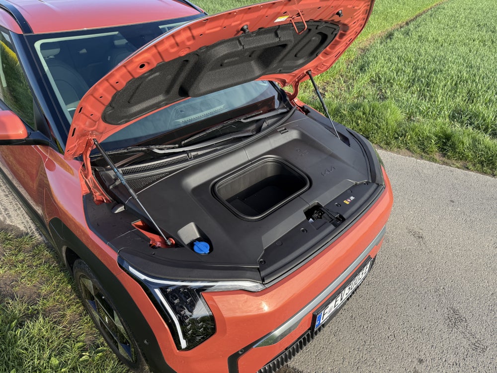 Kia EV3 im Test - Frunk unter der Motorhaube.
