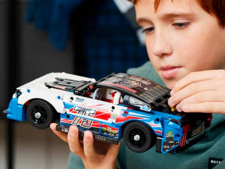 Foto: Klemmbaustein Lego NASCAR Next Gen Chevrolet Camaro ZL1 (42153)