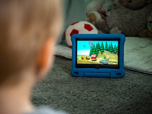 Kinder-Tablet im Test: Serien gucken auf dem Amazon Fire HD 8 Kids Edition