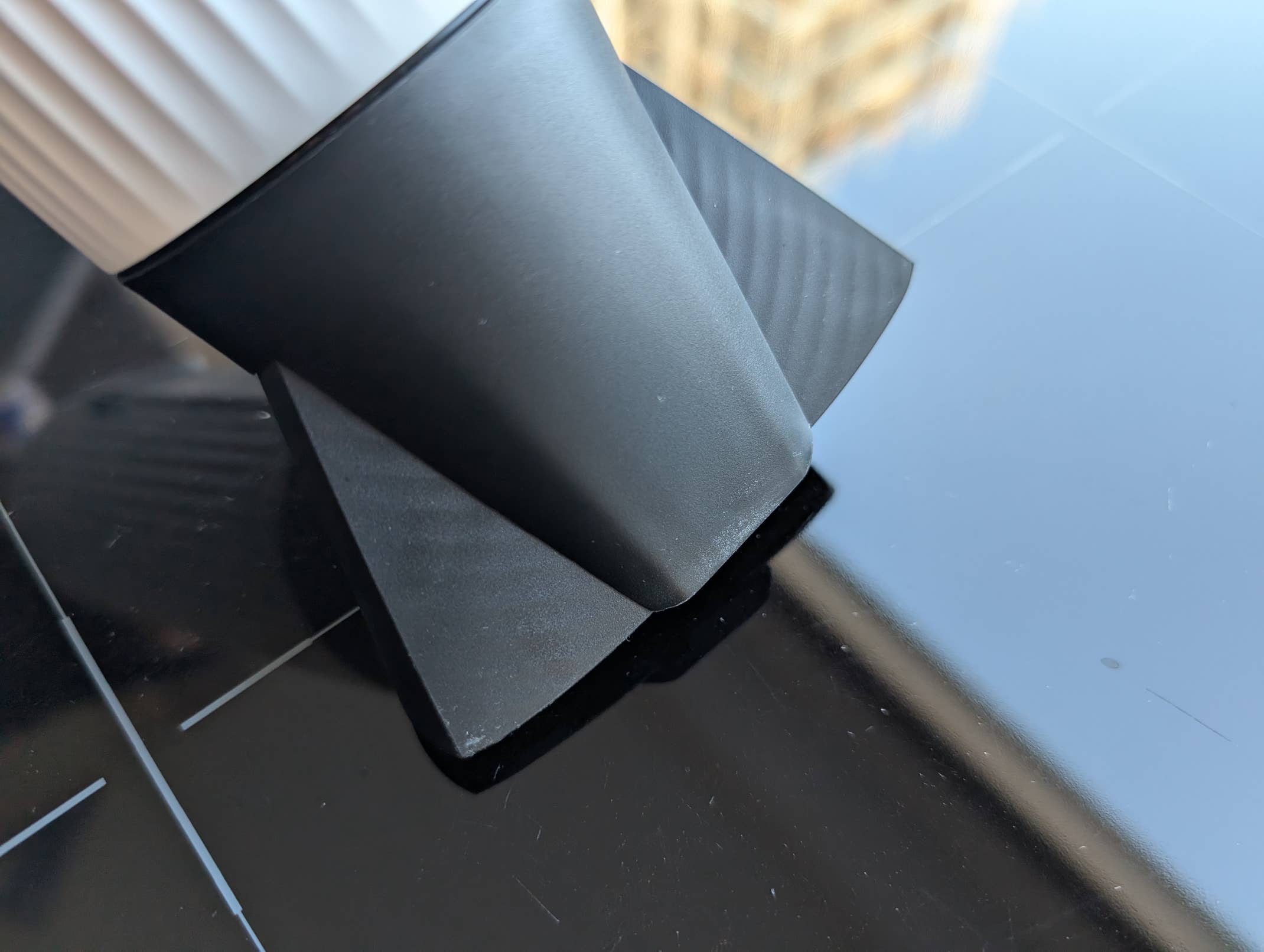 Kobold VM7 - Per Knopfdruck verbreitert sich die Bodendüse
