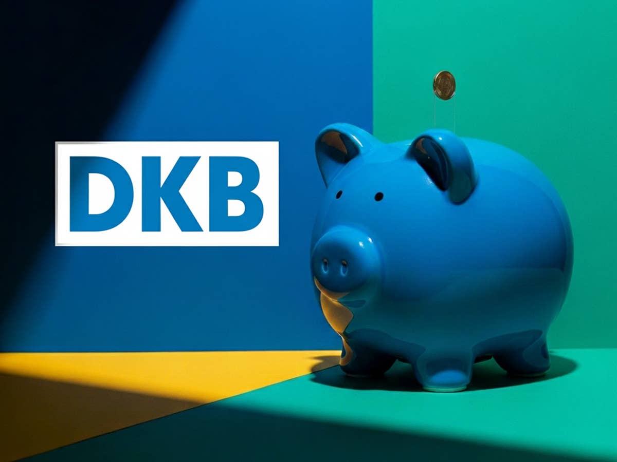 Logo der DKB neben einem blauen Sparschwein.