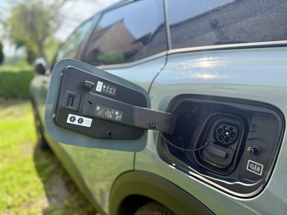 Citroën e-C4 X Ladeanschluss