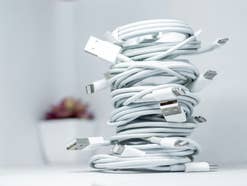 viele Handyladekabel