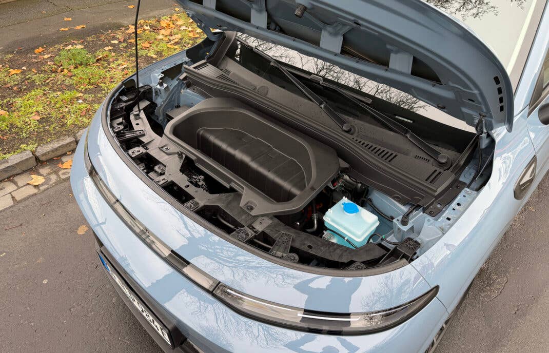 Leapmotor B10 - Motorraum.