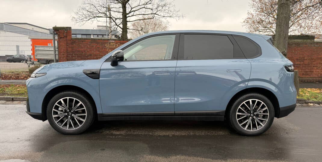 Leapmotor B10 - Seitenansicht