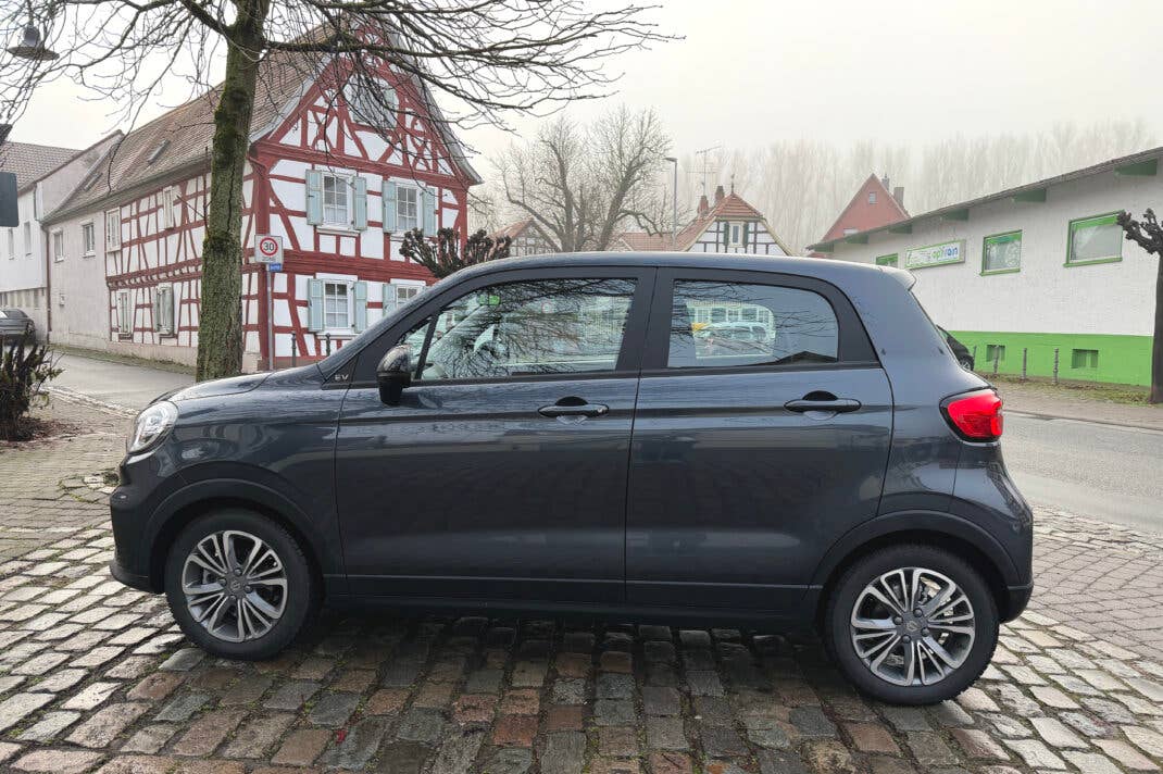 Leapmotor T03 - Seitenansicht