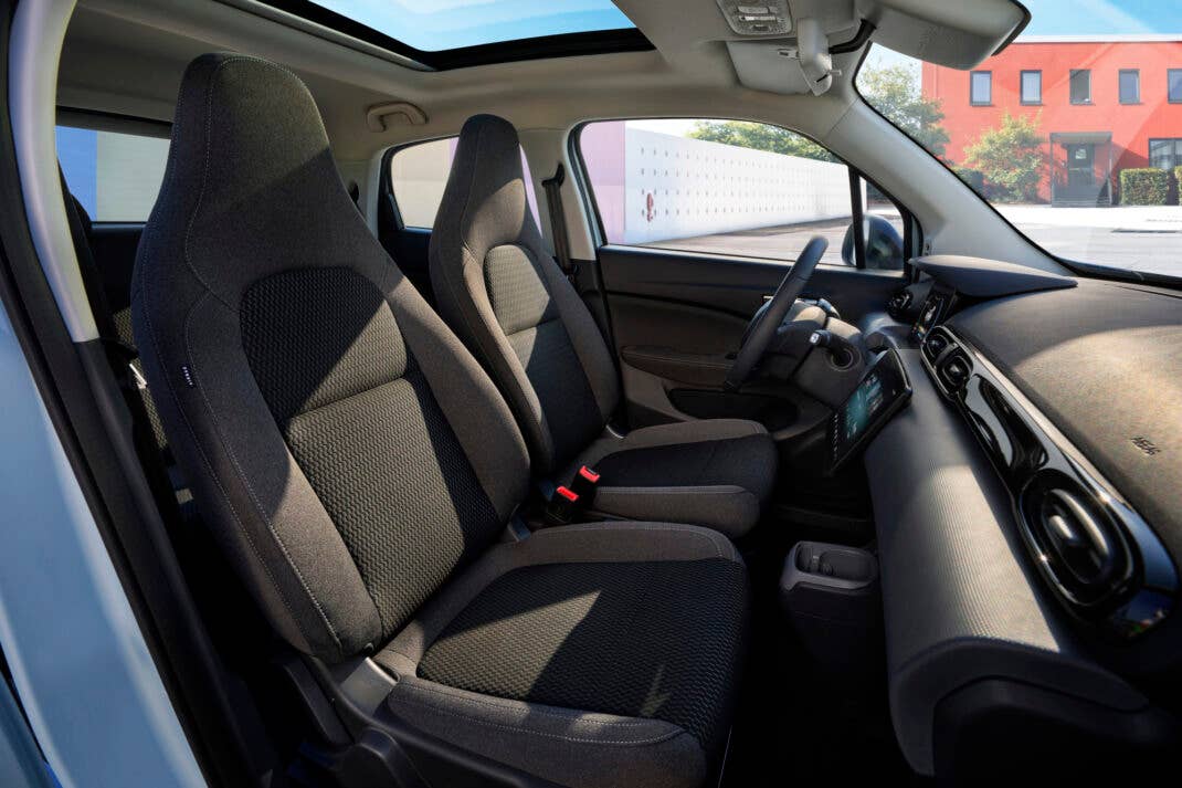 Vordersitze im Leapmotor T03