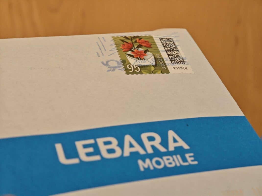 Ein Brief von Lebara Mobile mit einer Briefmarke