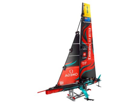 lego-emirates-team-new-zealand-ac75-rennjacht-42174-seitlich-vorn lego-emirates-team-new-zealand-ac75-rennjacht-42174-seitlich-vorn