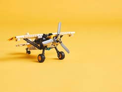 Lego Technic 2025 Propellerflugzeug 42198