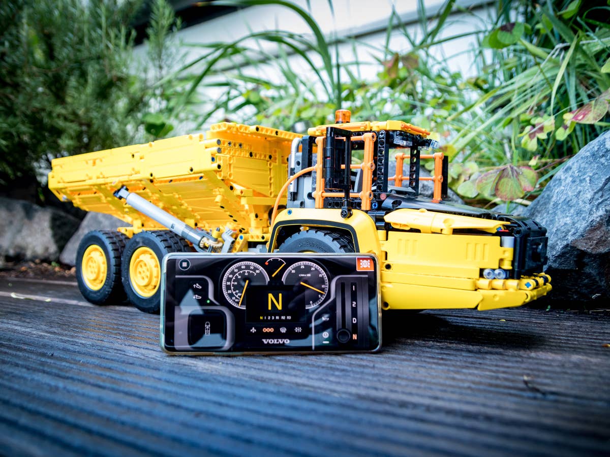 Lego Technic Volvo Dumper 42114