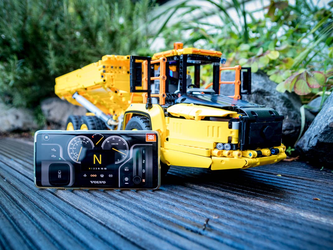 Lego Technic Volvo Dumper 42114