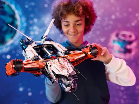 Foto: Klemmbaustein Lego VTOL Schwerlastraumfrachter LT81 (42181)