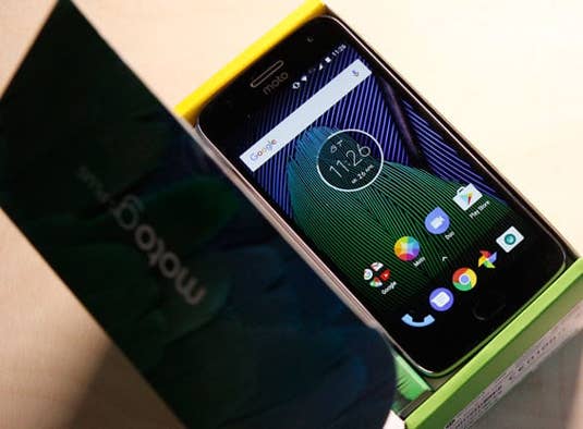 Unboxing des Lenovo Moto G5 Plus