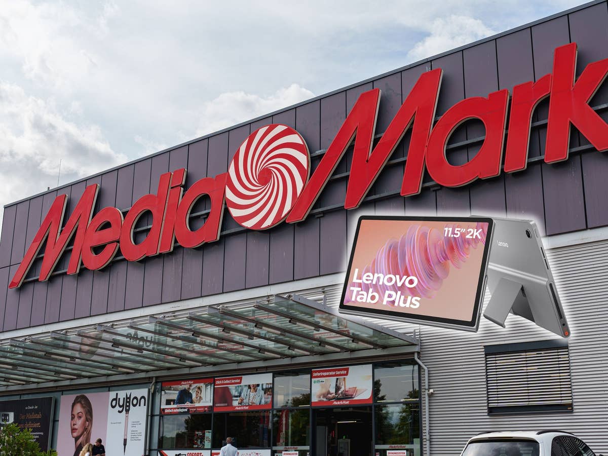 Lenovo-Tablet bei MediaMarkt für 179 Euro MediaMarkt-Store im Hintergrund, davor das Lenovo Tab Plus