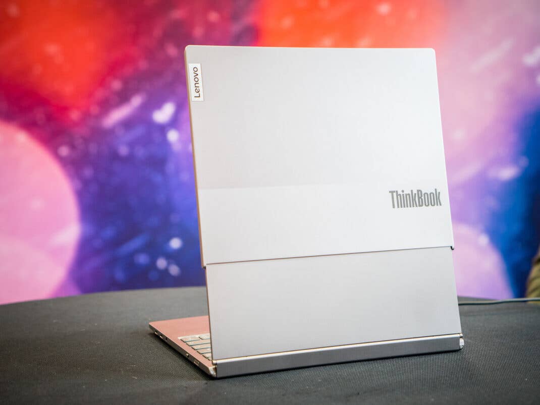 Lenovo ThinkBook Laptop mit Motor und Roll-Display