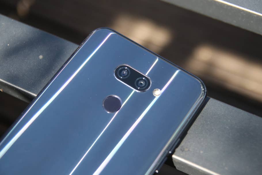 LG K50 im Test Details auf der Rückseite