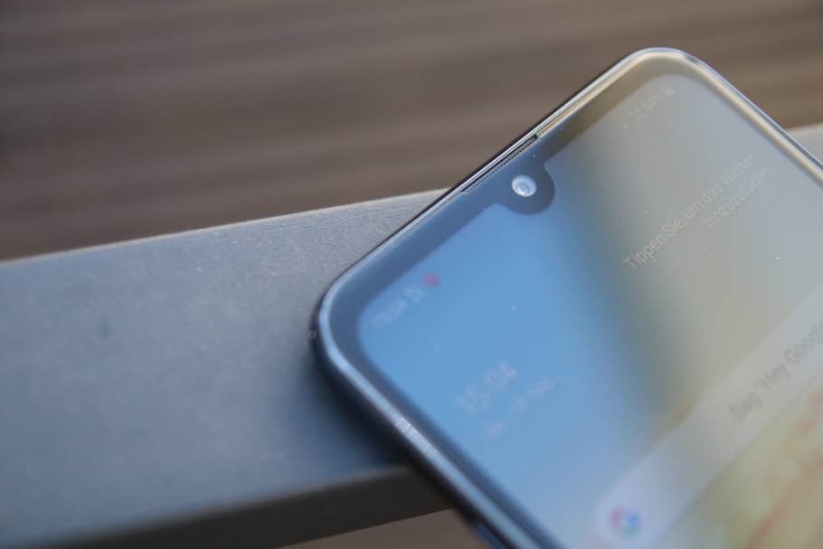 LG K50 im Test Notch