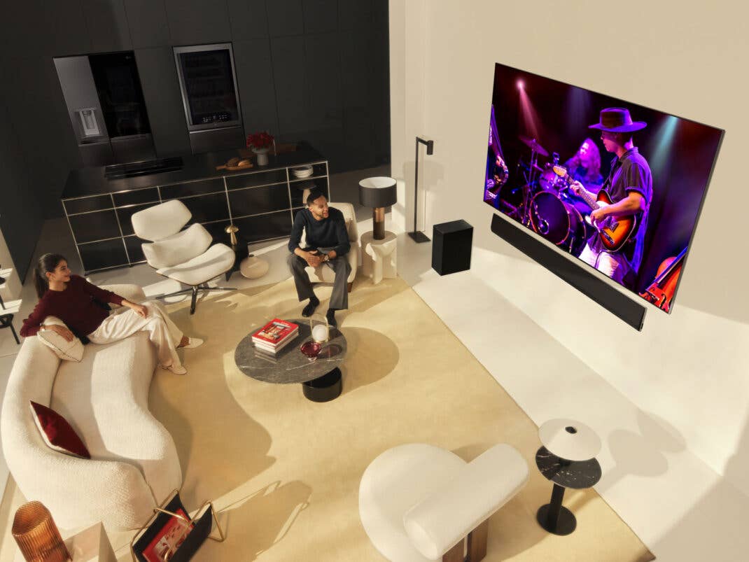 LG OLED G4 - neuer LG-TV in einem Wohnzimmer