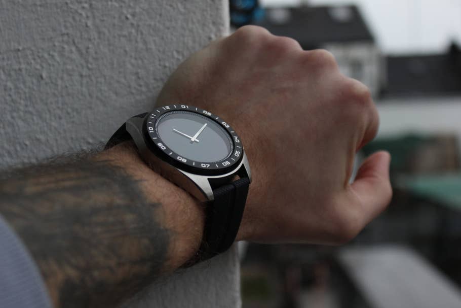 LG Watch W7 am Handgelenk