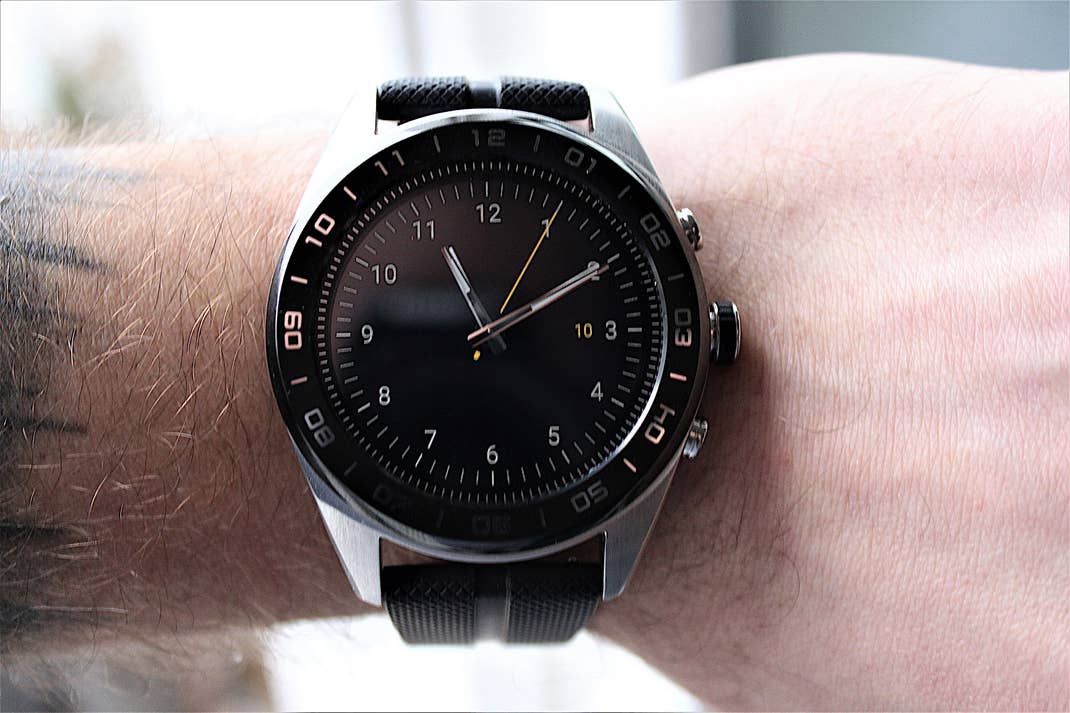 LG Watch W7: Heruntergeladenes Watch Face
