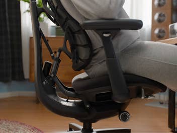 LiberNovo Omni Bürostuhl mit besonderer Rückenlehne