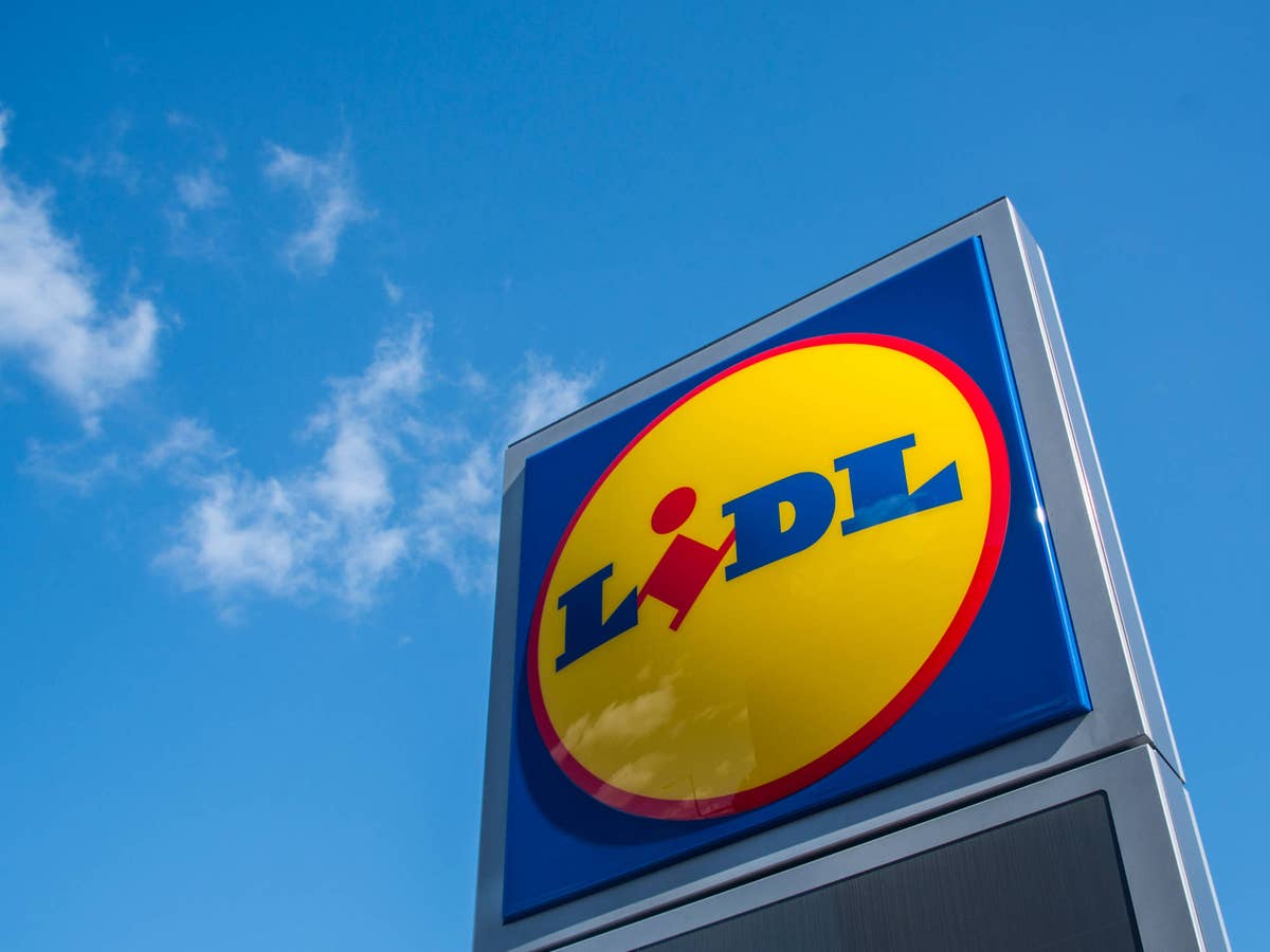 Lidl-Straßenschild mit Lidl-Logo.