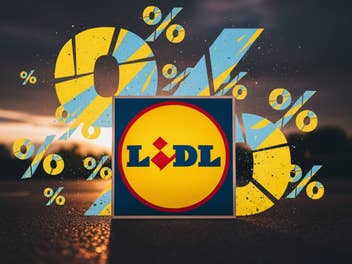 Lidl-Logo mit Prozent-Zeichen im Hintergrund.