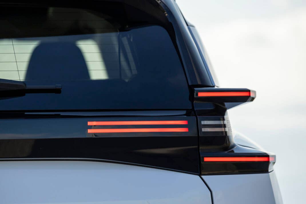 Citroen e-C5 Aircross Light Wings