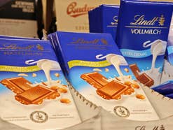 Lindt-Schokolade im Regal