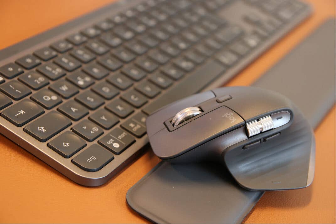 Logitech MX Keys Combo Detail