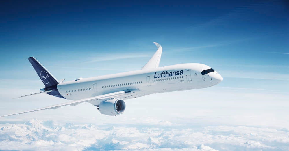 Lufthansa Airbus A350 in der Luft.