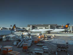 Flugzeuge der Lufthansa am Flughafen Frankfurt