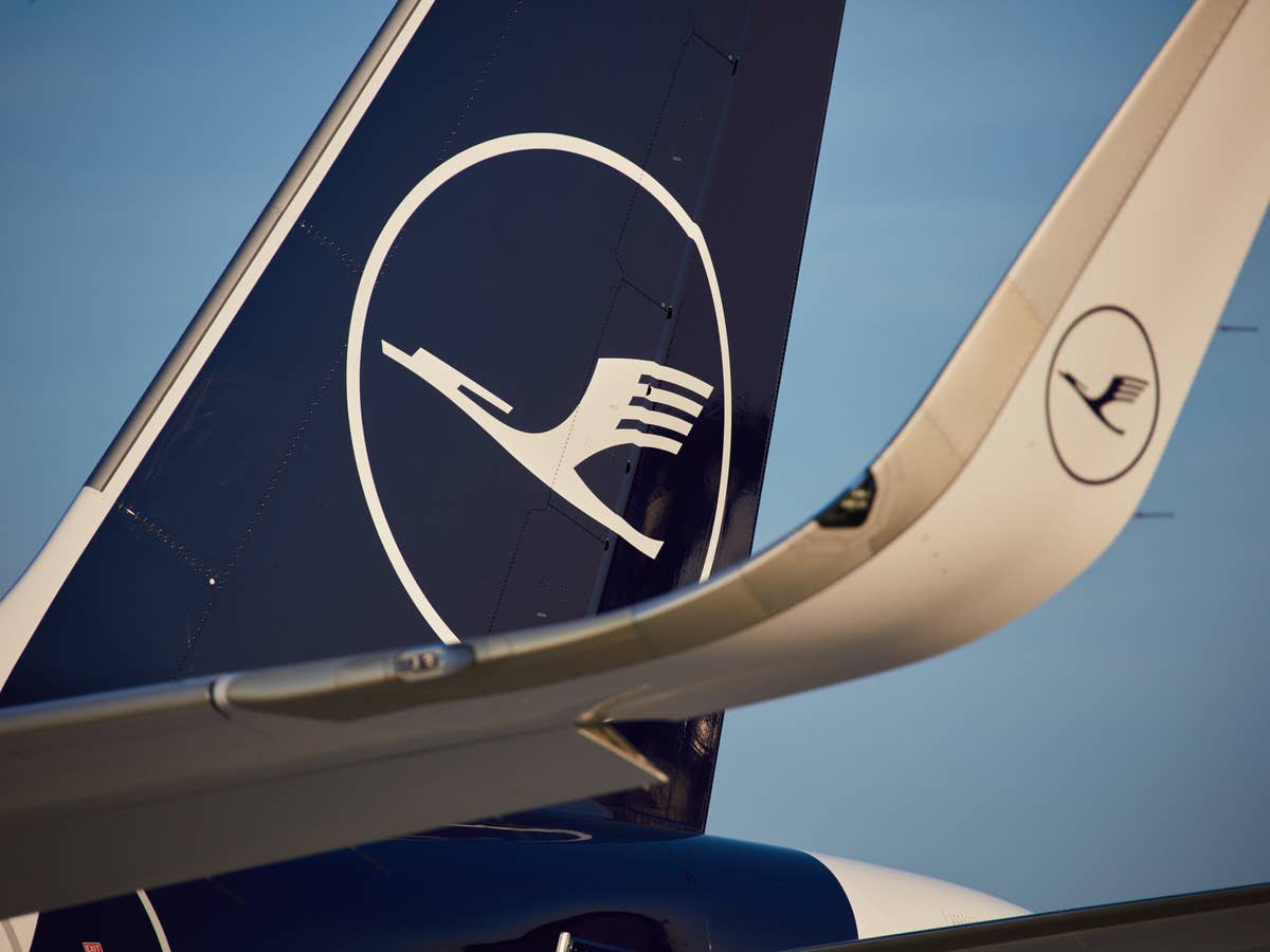 Leitwerk eines A321 von Lufthansa.