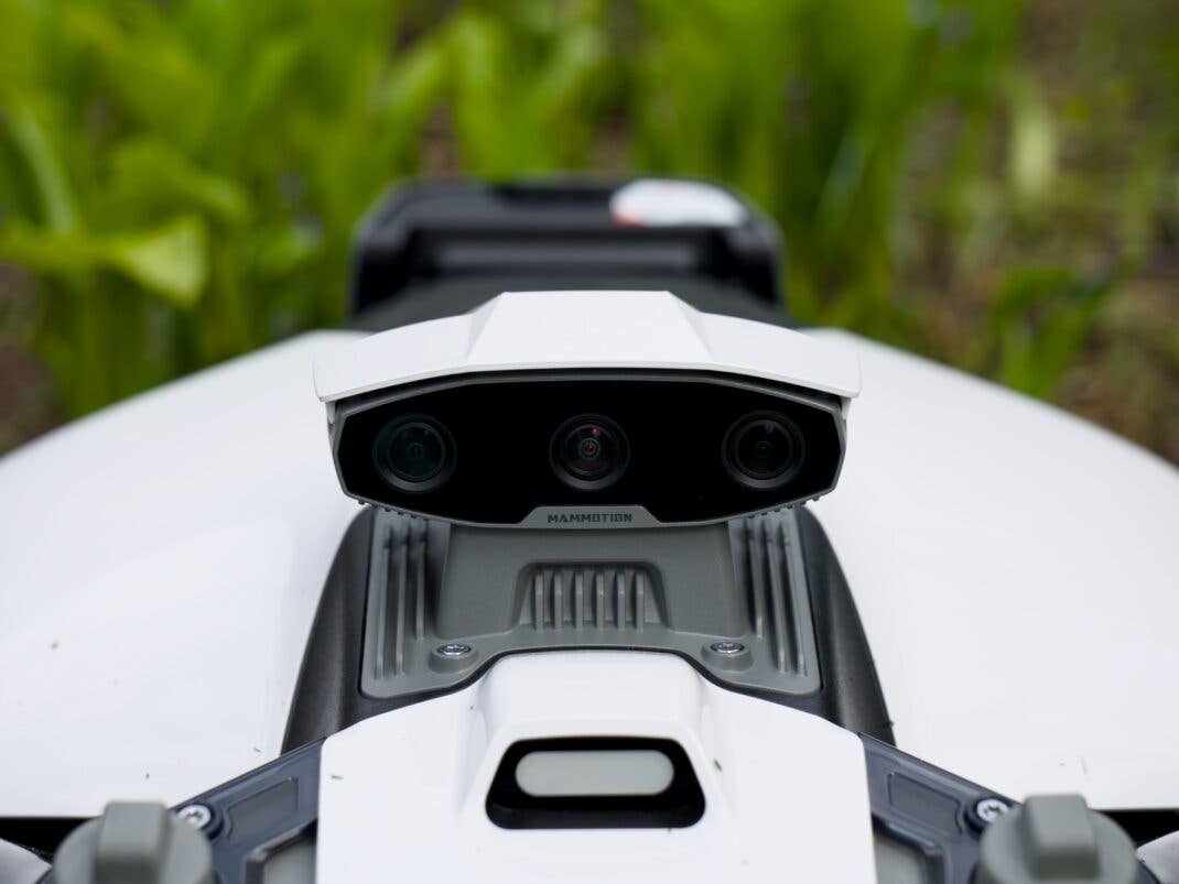 Navigationslinse des Mammotion Luba mini 2 AWD