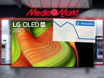 MediaMarkt Store im Hintergrund. Vorn ein LG OLED-Fernseher mit Preisverlauf