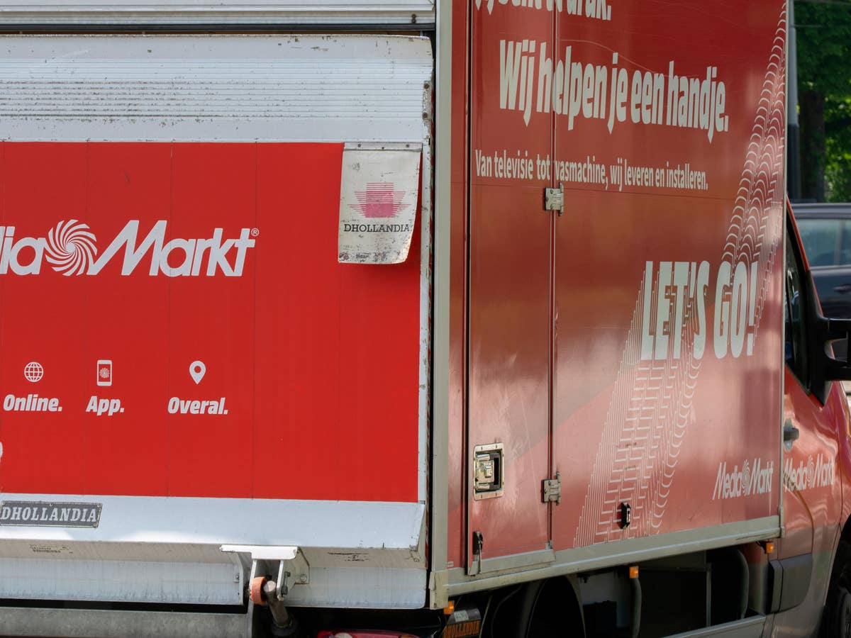 Lieferwagen von MediaMarkt