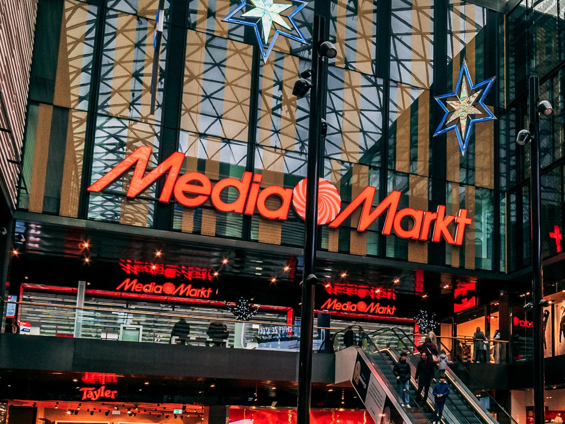 Smartphone-Verbot: MediaMarkt, Otto und Co. müssen handeln