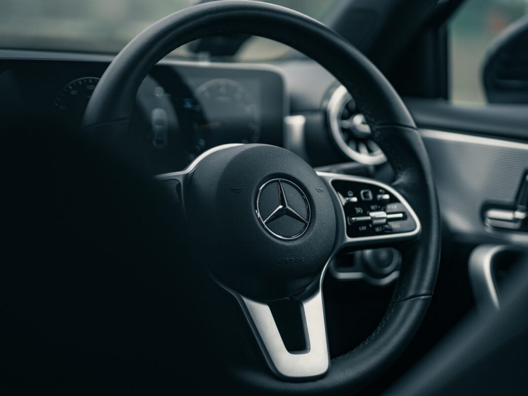 Mercedes drosselt Motorleistung: Wer schnell fahren möchte, muss jetzt monatlich zahlen