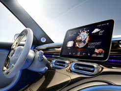 Bezahlen mit dem Handy: Das ändert sich bald an der Kasse Das Cockpit des neuen Smart