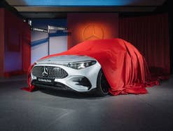 Premiere des Mercedes-Benz CLA Shooting Brake .