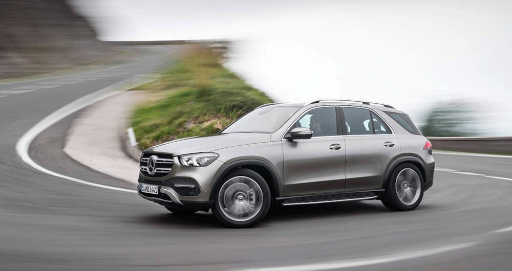 Mercedes-Benz GLE auf einer Straße.