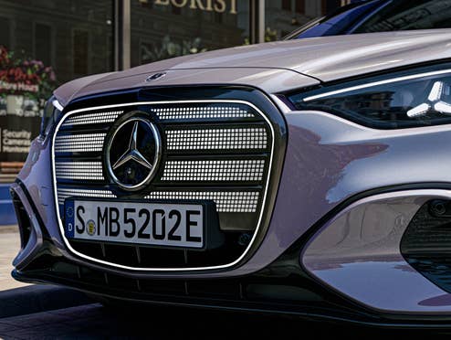 Mercedes-Benz C 400 4MATIC elektrisch Front. Mercedes-Benz C 400 4MATIC elektrisch Front.