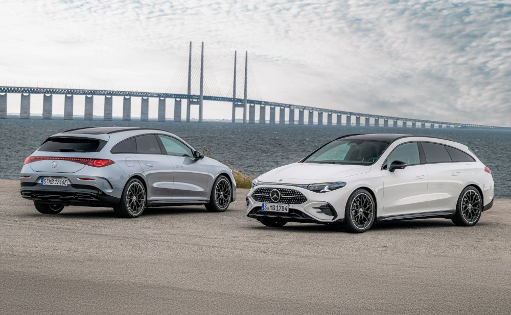 Mercedes-Benz CLA Shooting Brake in der Front- und Heckansicht.