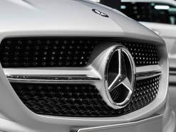 Mercedes: Das Aus für weitere Modelle steht kurz bevor Mercedes-Stern an der Front eines Pkw.