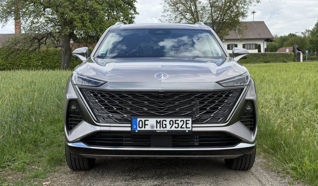 MG S9 PHEV in der Frontansicht.