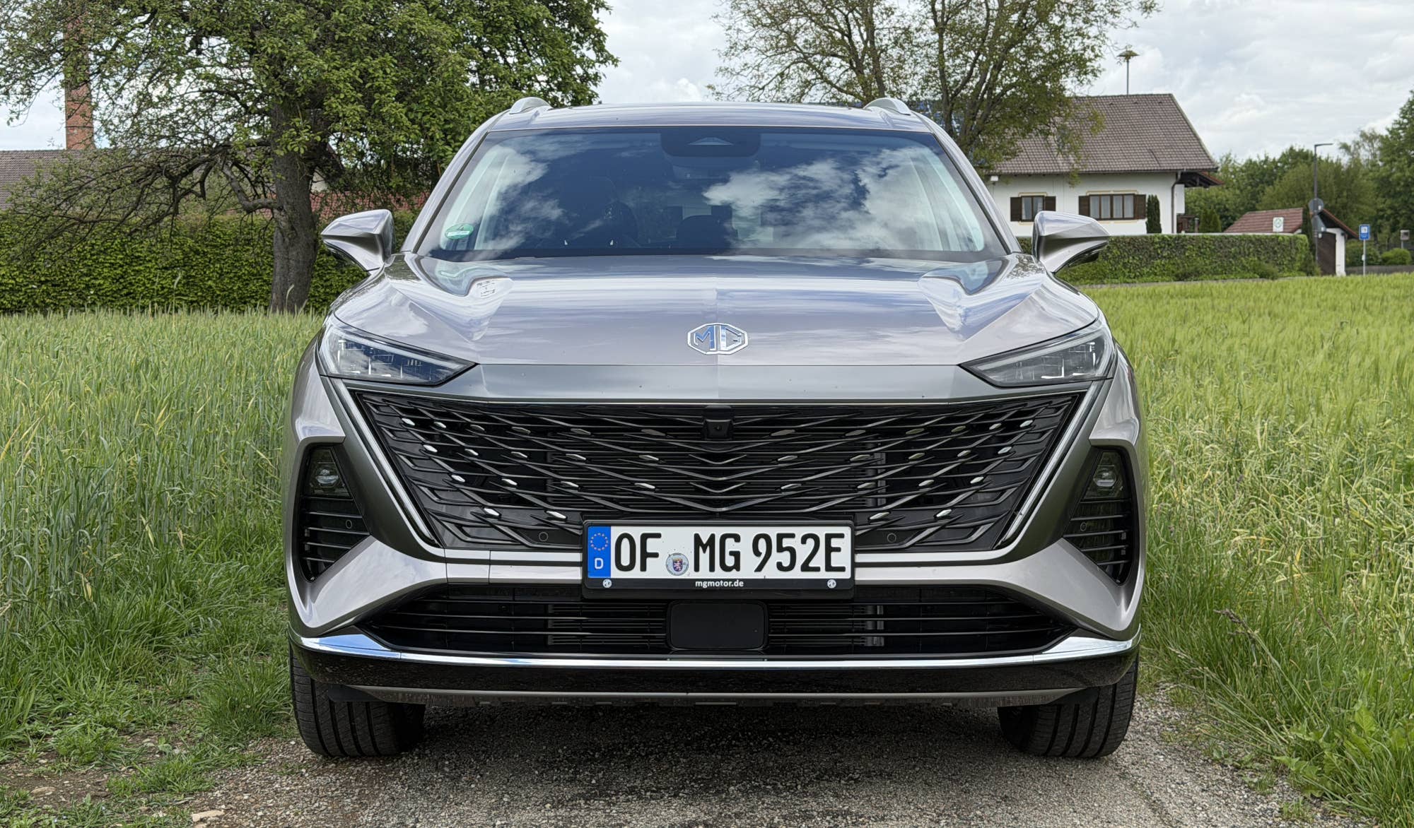 MG S9 PHEV in der Frontansicht.