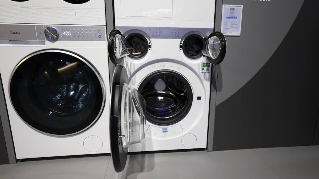 Midea Omni Trio Waschmaschine auf der IFA, geöffnet