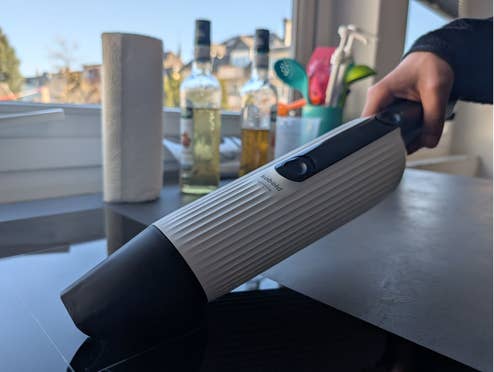 Mit völlig neuer 2-in-1-Düse - Vorwerk Kobold VM7 Akku-Handstaubsauger im Test